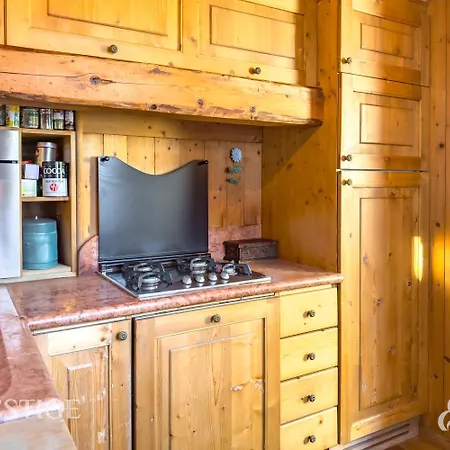 Francesca コルティーナ・ダンペッツォ