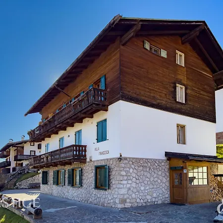 Francesca Lägenhet *